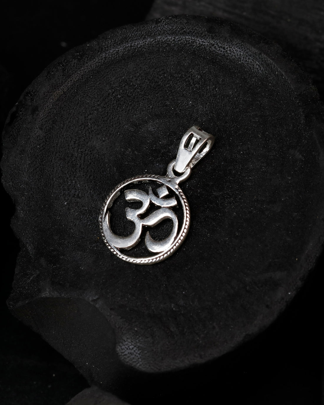 Om Pendant