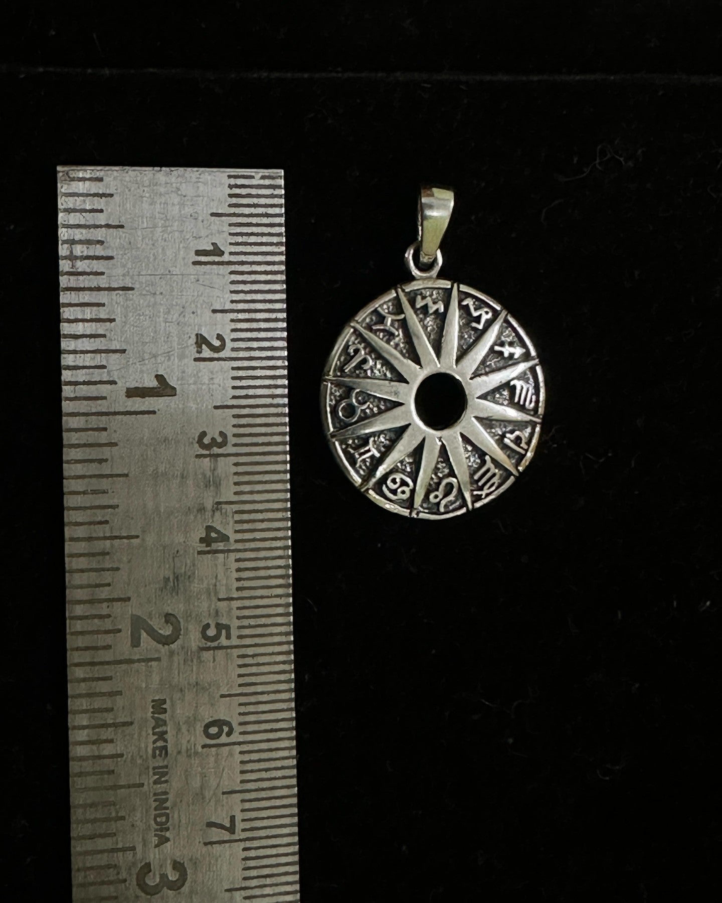 One Zodiac Pendent