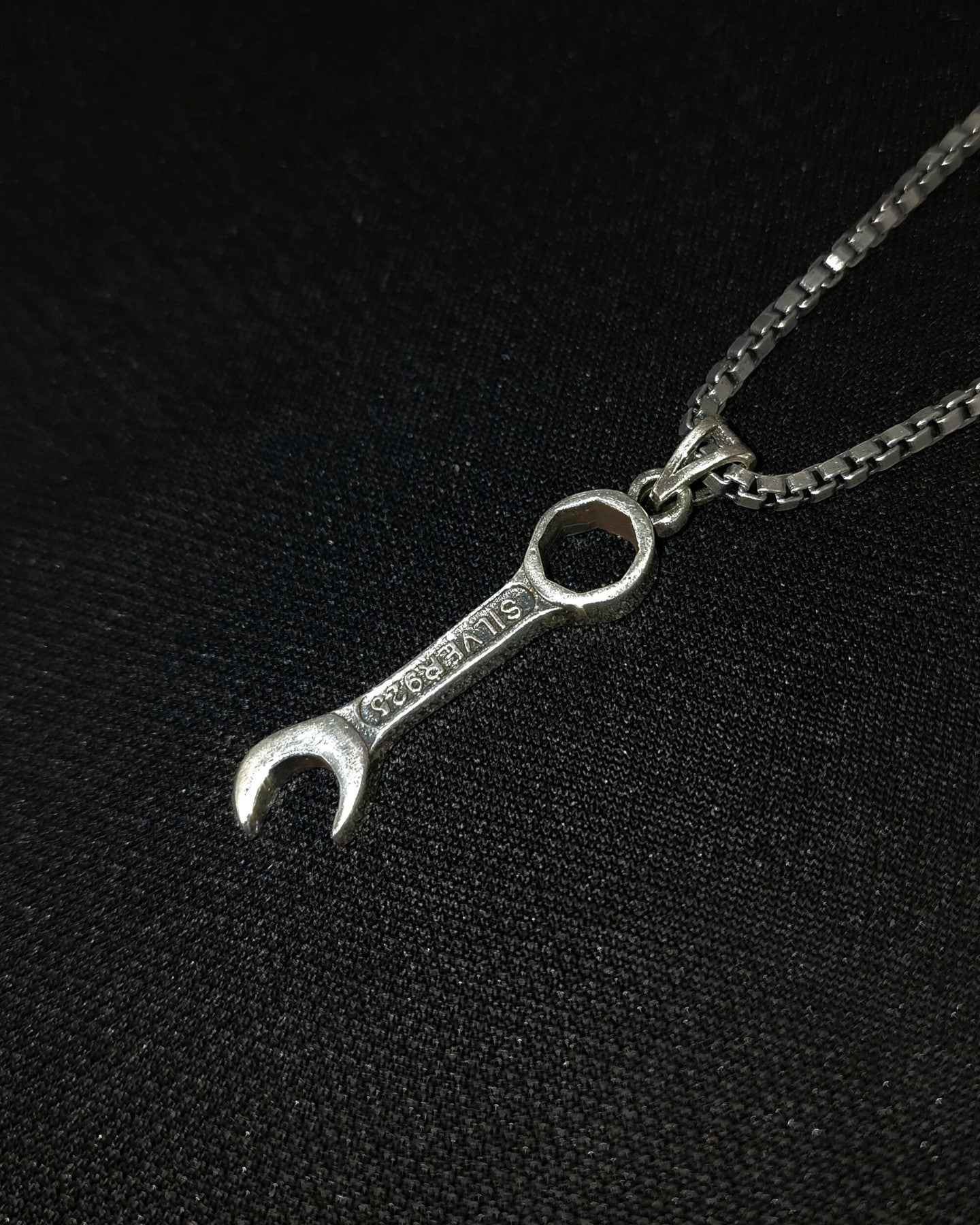 Builder Pendant