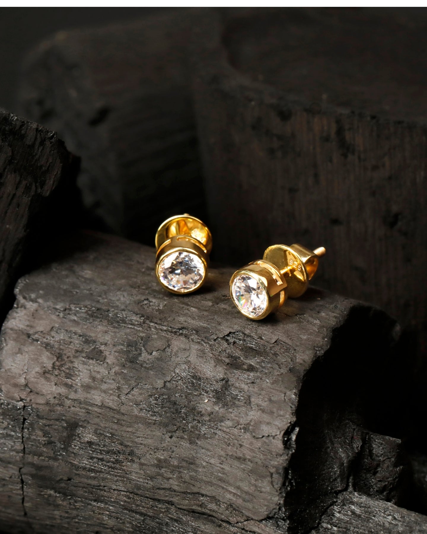 Round Diamond Studs